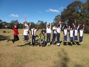圖十二 本校學生很享受澳洲的校園生活。