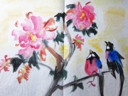 描繪雙鳥仰望花卉之情景，韻味猶生。